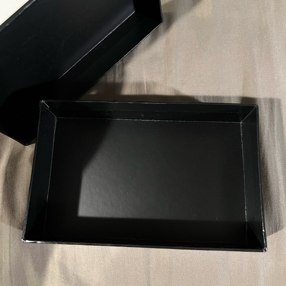 New empty Chanel box - Picture 5 of 5